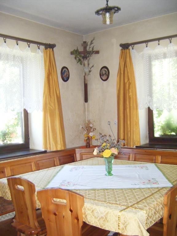 Guest House Kmetija Dane Екстер'єр фото